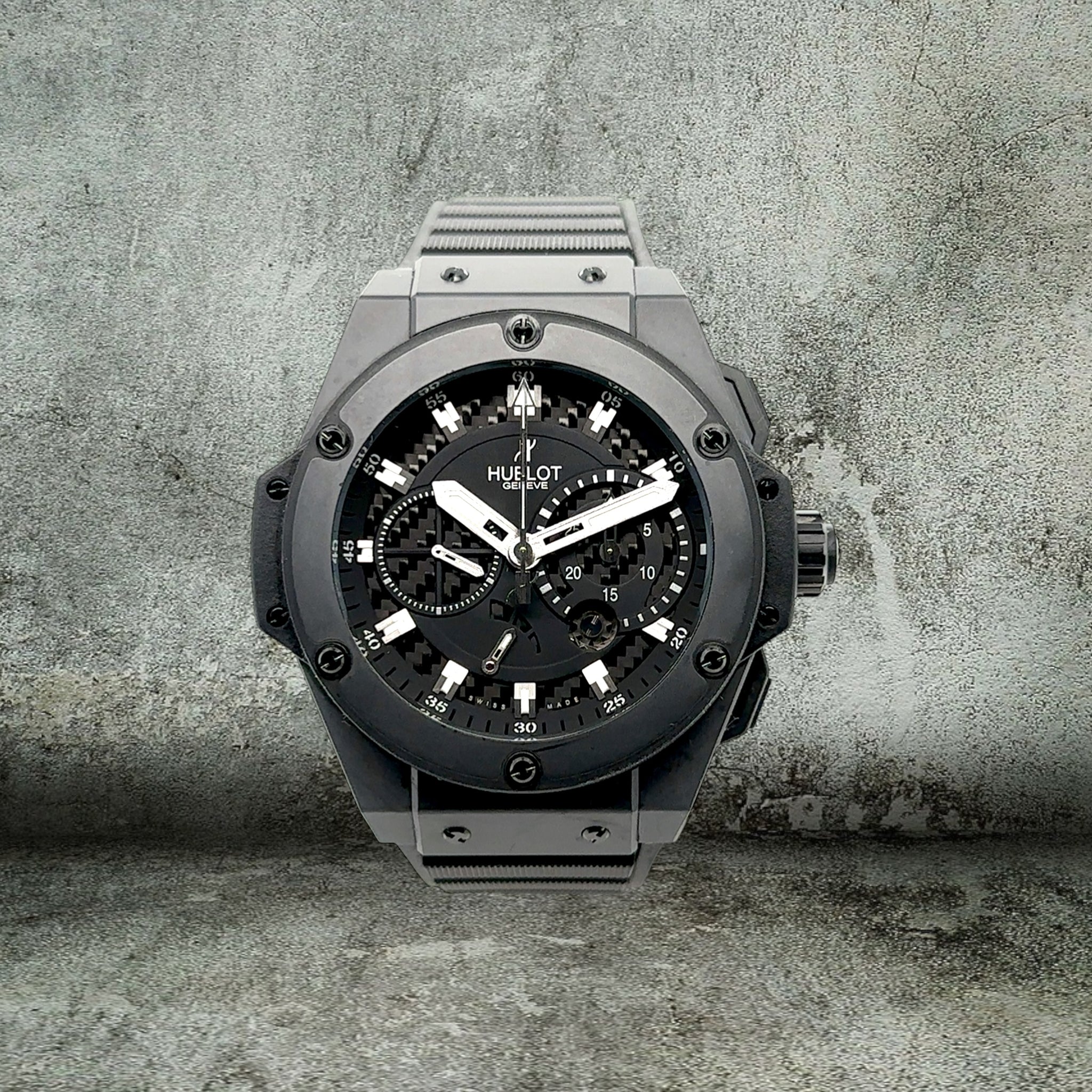 HUBLOT KING POWER BLACK MAGIC CERAMIC CARBON LIMITED EDITION