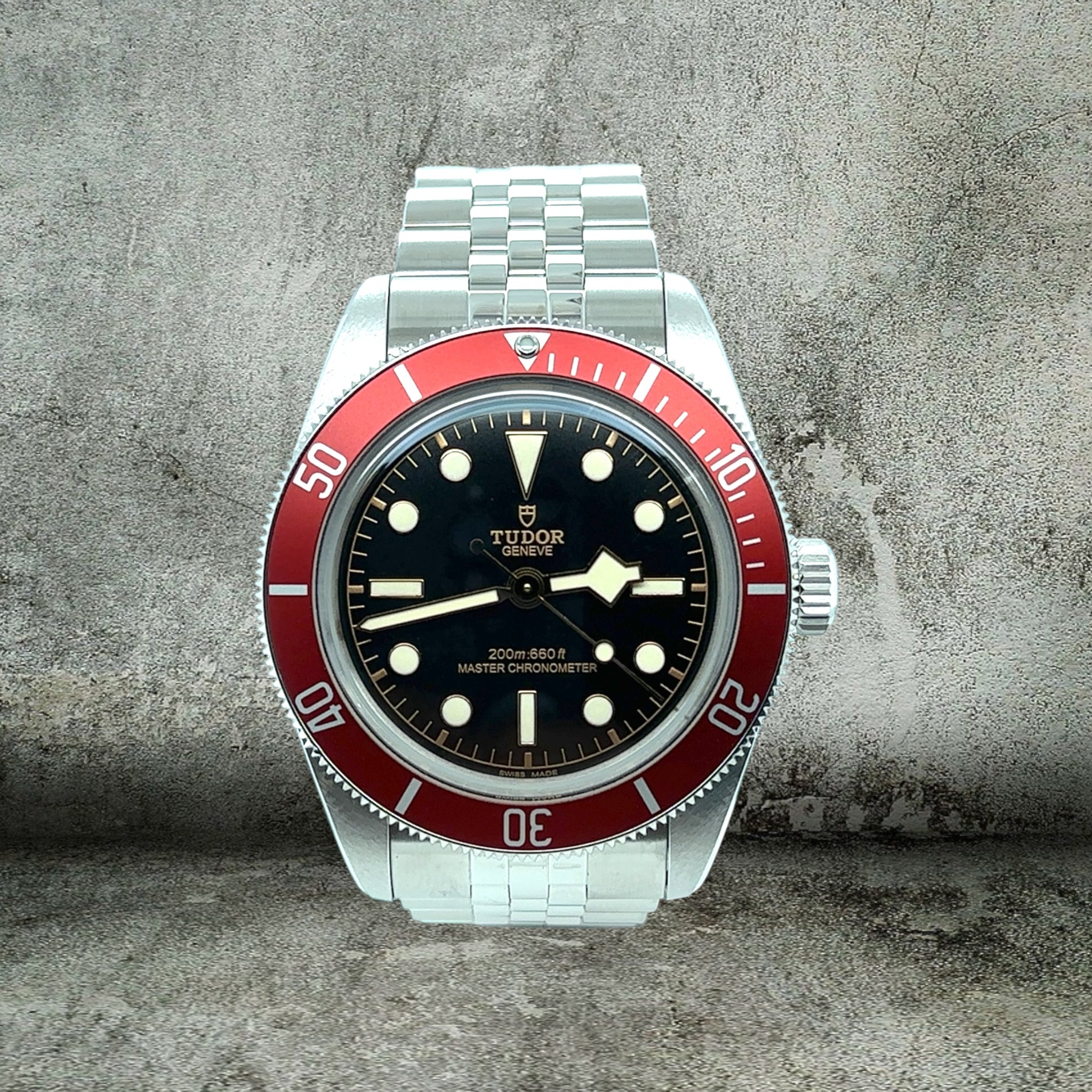 TUDOR BLACK BAY 41 CHERRY RED JUBILEE